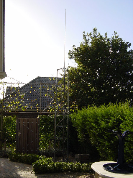 DSC00824.JPG (560.6 KiB) 34682 keer bekeken Achter in de hoek van de tuin