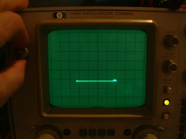 Comp-tester 04.JPG (44.67 KiB) 44913 keer bekeken Rode LED, XY beeld