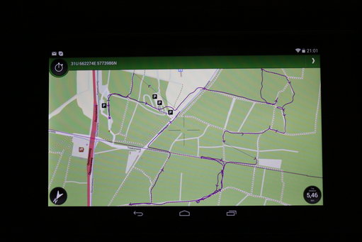 _MG_5663.JPG (850.45 KiB) 88408 keer bekeken Screenshot van een 7 inch tablet met Viewranger. Geplot is een gelopen vossenjacht in Leusden.